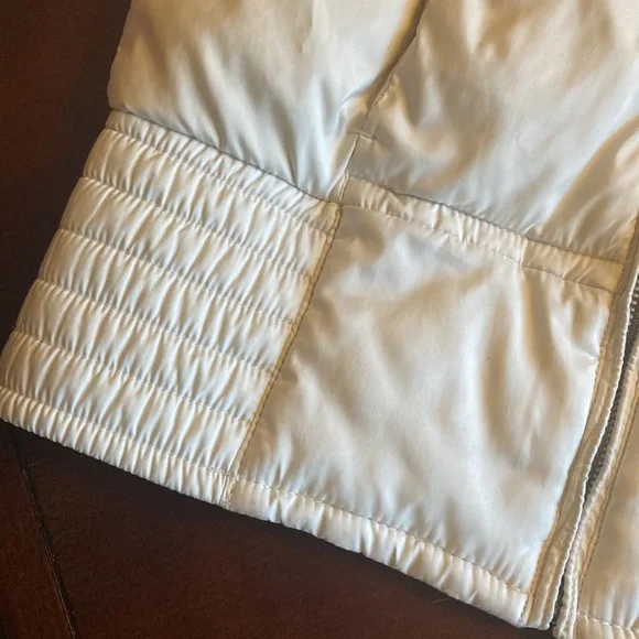 Polo Ralph Lauren Children Cream Colored Down Puffer Vest Girls Size Lar…